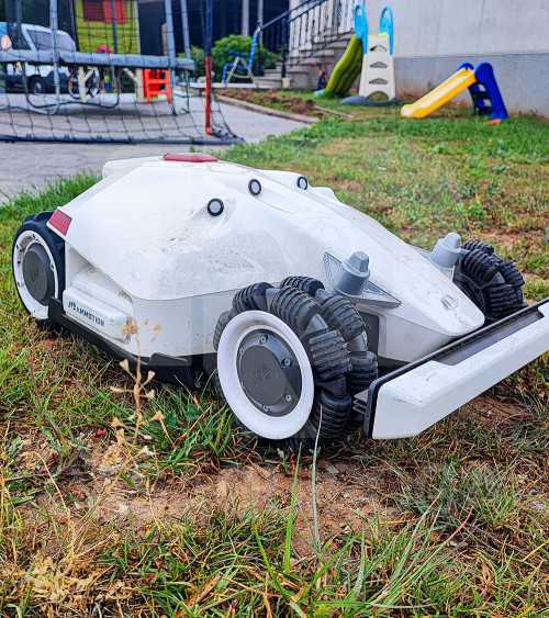 Robot cortacésped Inalámbrico Mammotion LUBA AWD 1000 mt2 4x4
